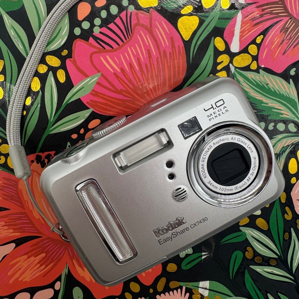 Kodak EasyShare CX7430 4.0MP Digital Camera Silver 3x Optical Zoom with SD Card